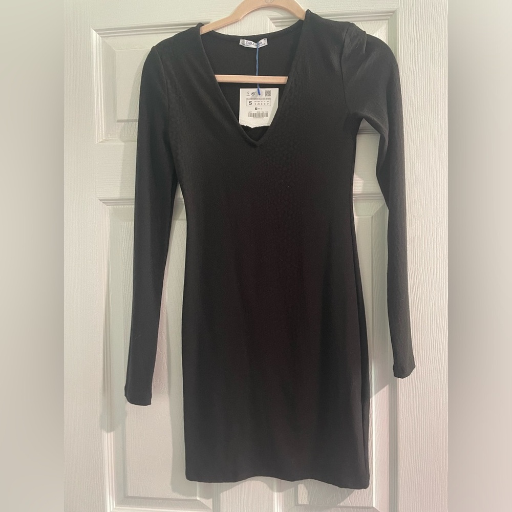 NWT Zara women’s small long sleeve black dress